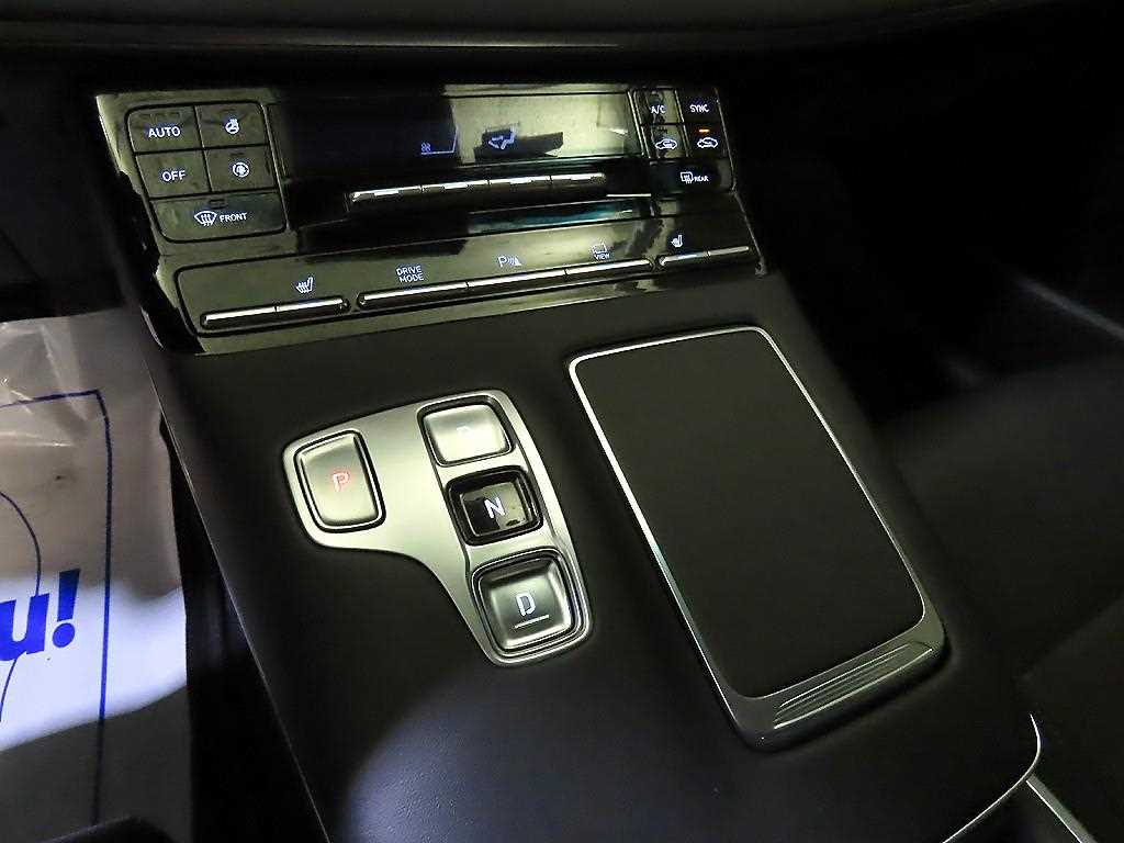 HYUNDAI Grandeur - Vista 12