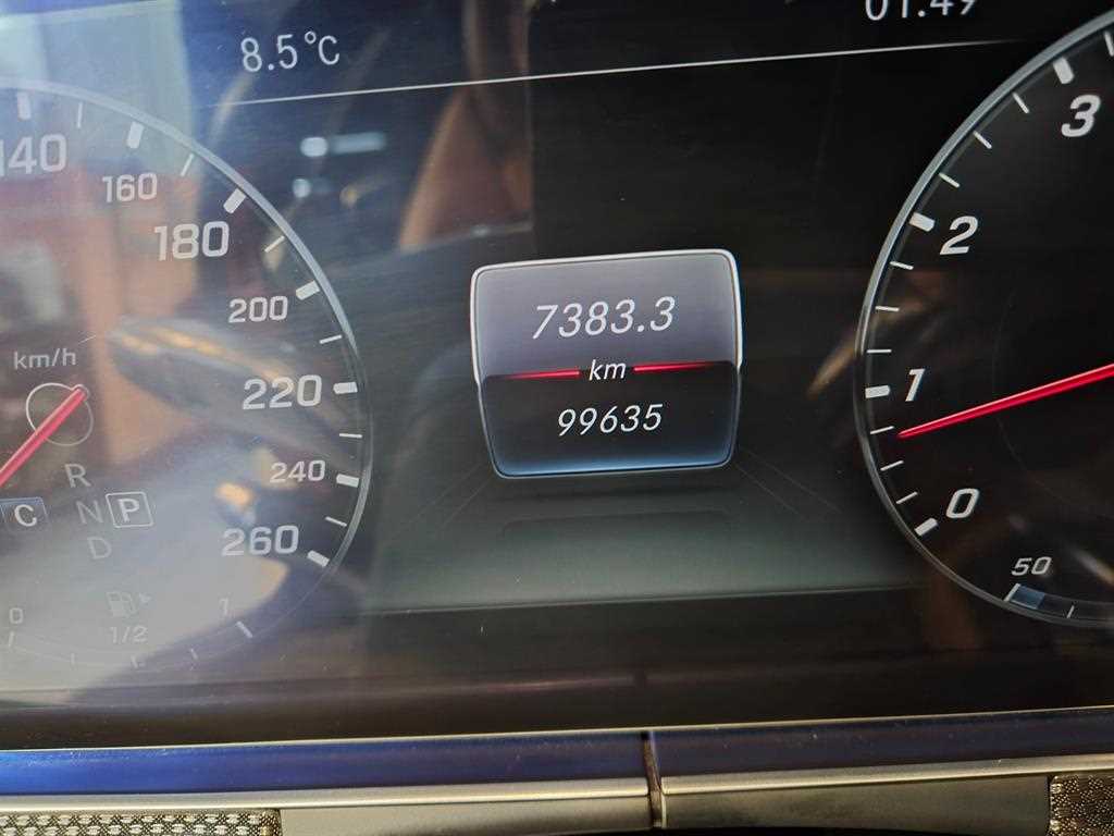 Mercedes Benz E class - Vista 11