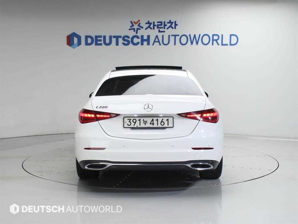 Mercedes Benz C Class - Vista 4