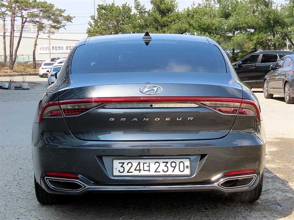 HYUNDAI Grandeur - Vista 4