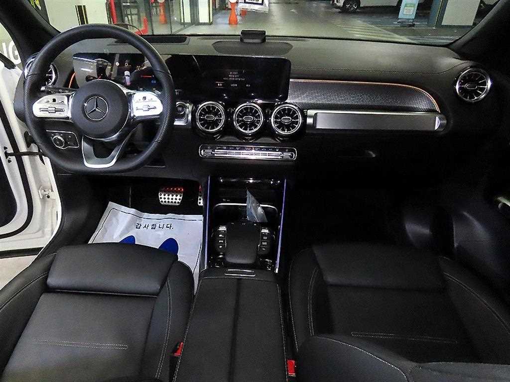 Mercedes Benz EQB - Vista 10