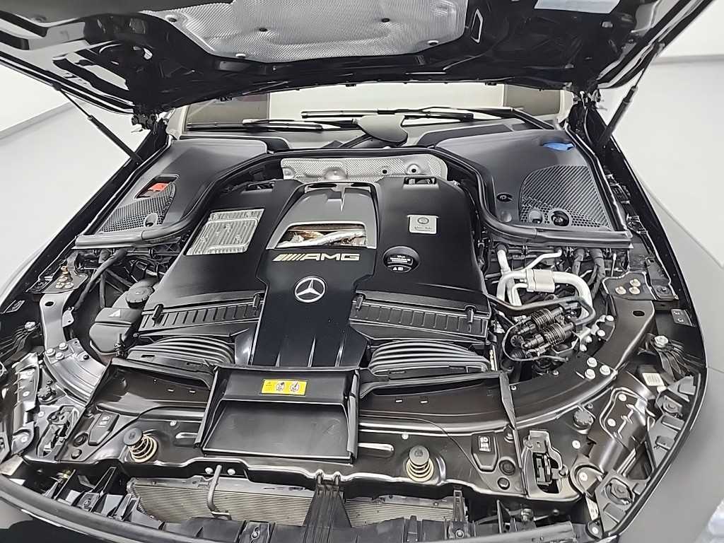 Mercedes Benz AMG GT - Vista 5