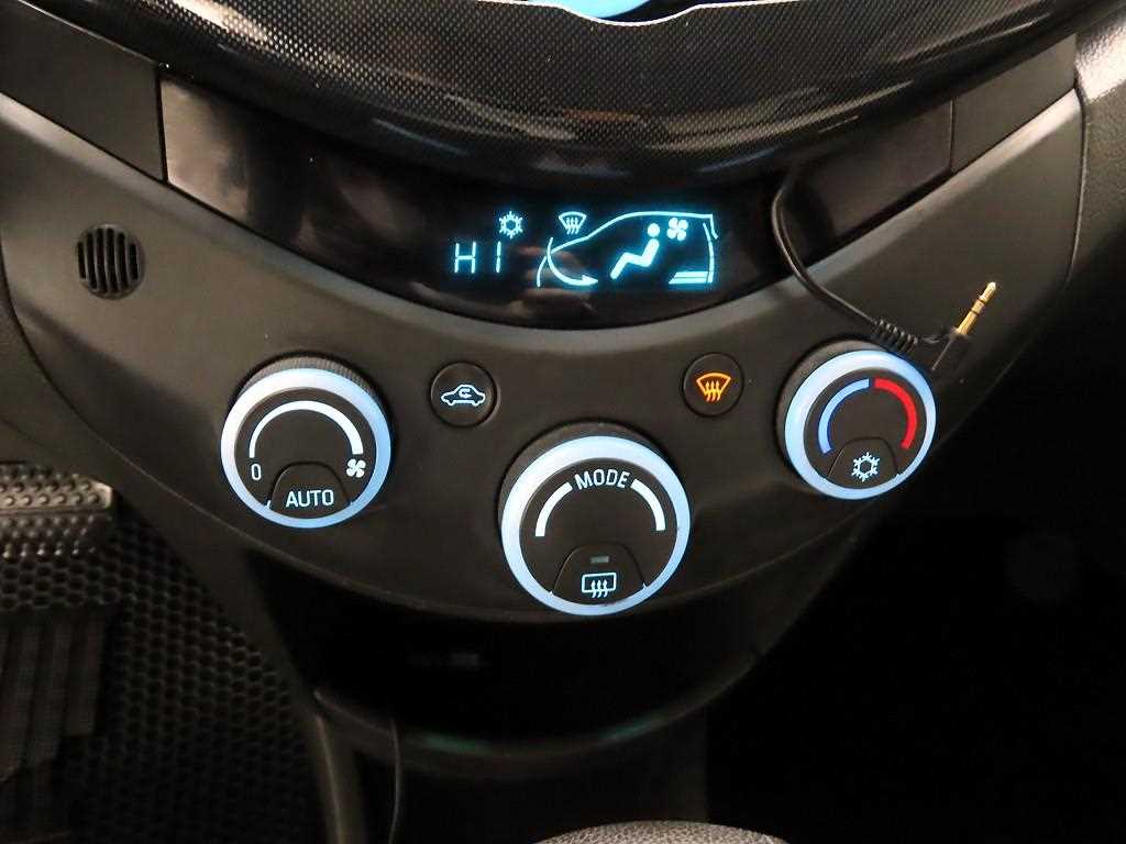 Chevrolet Spark - Vista 11