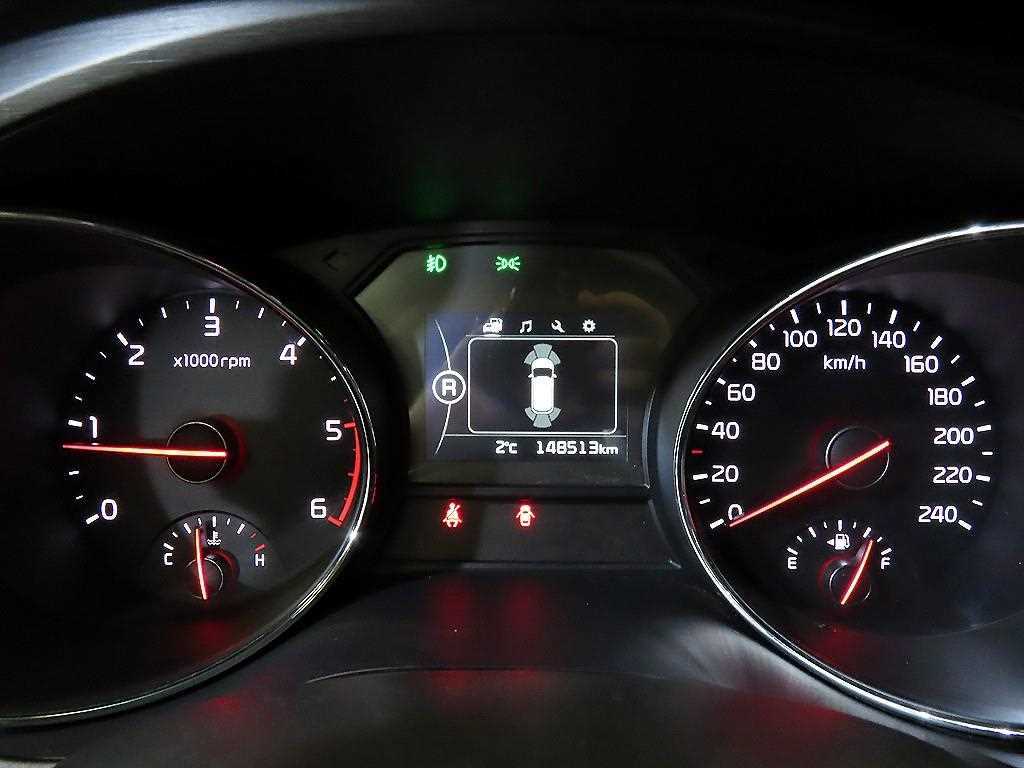 KIA Carnival - Vista 9