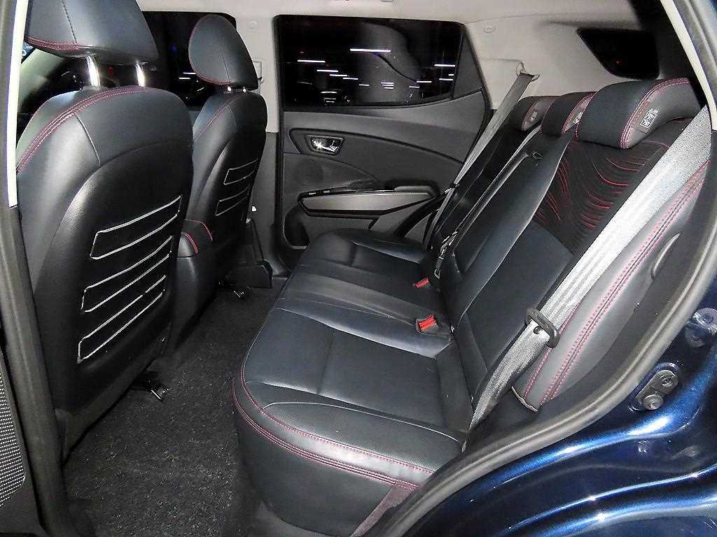 Ssangyong Tivoli - Vista 7