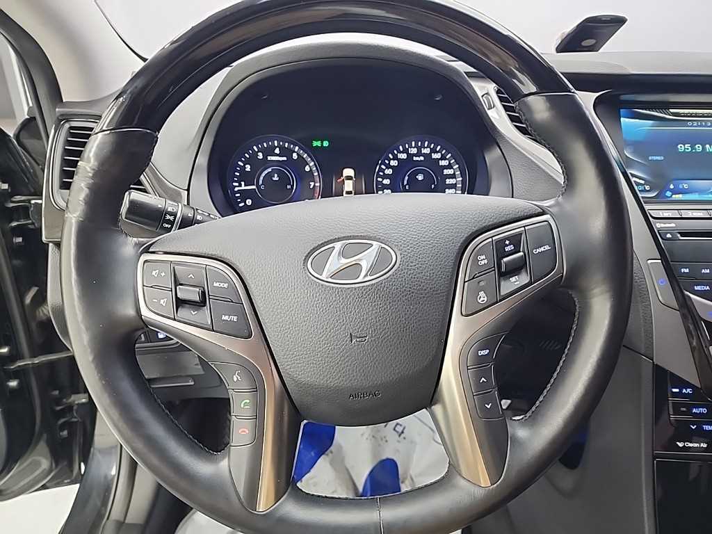 HYUNDAI Grandeur - Vista 9