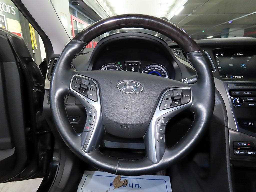 HYUNDAI Grandeur - Vista 8