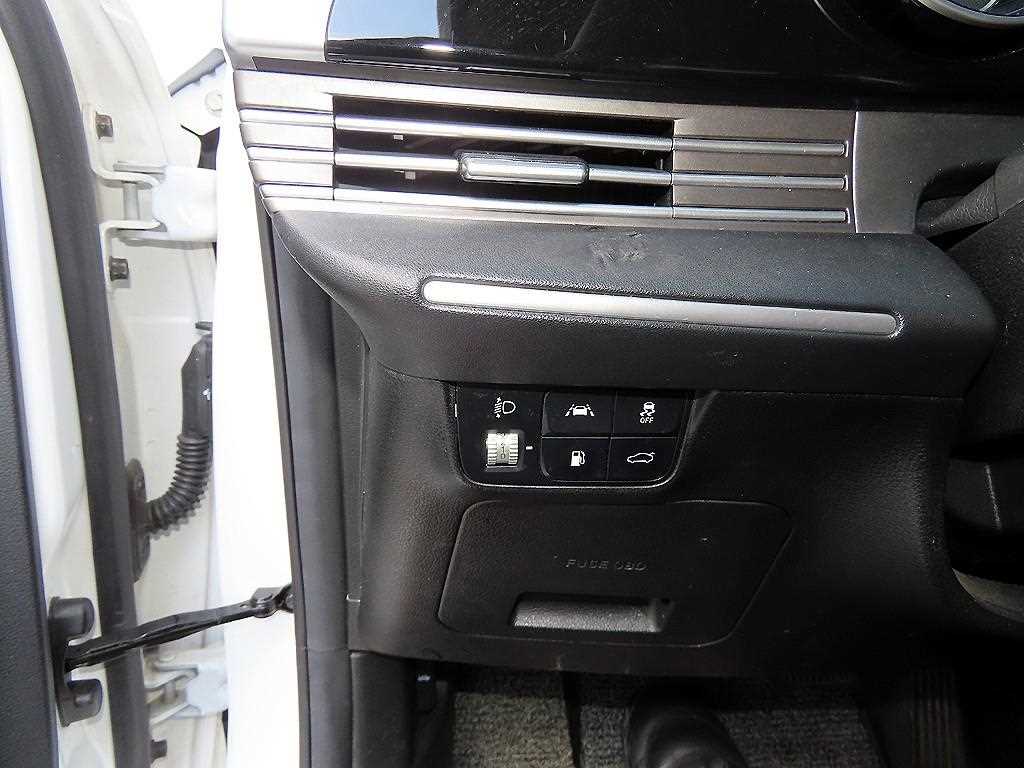 HYUNDAI Grandeur - Vista 12