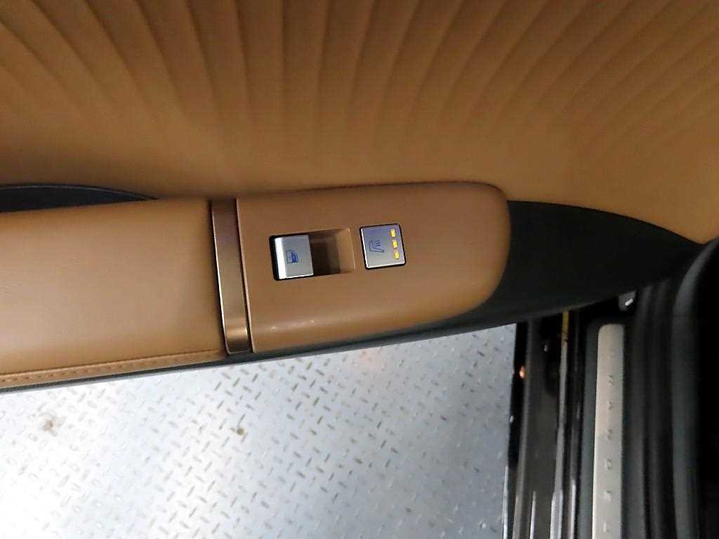 HYUNDAI Grandeur - Vista 12