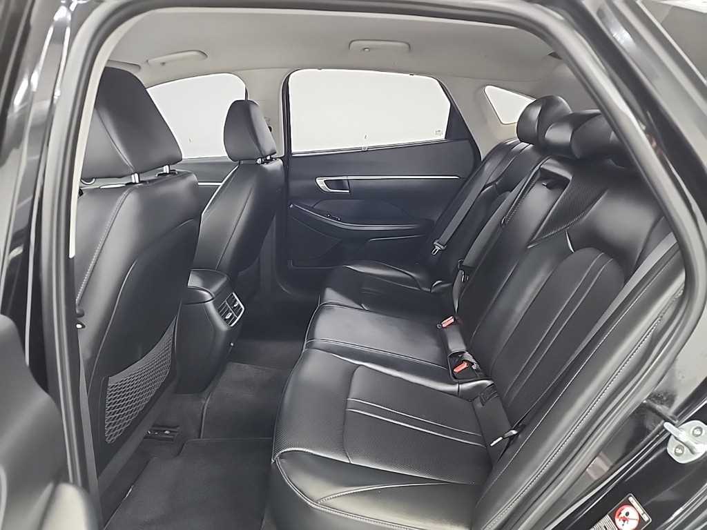 HYUNDAI Sonata - Vista 12