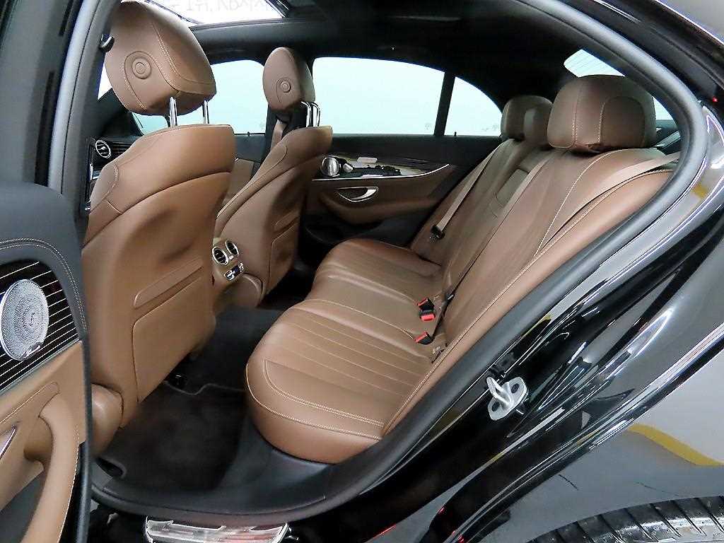 Mercedes Benz E class - Vista 6