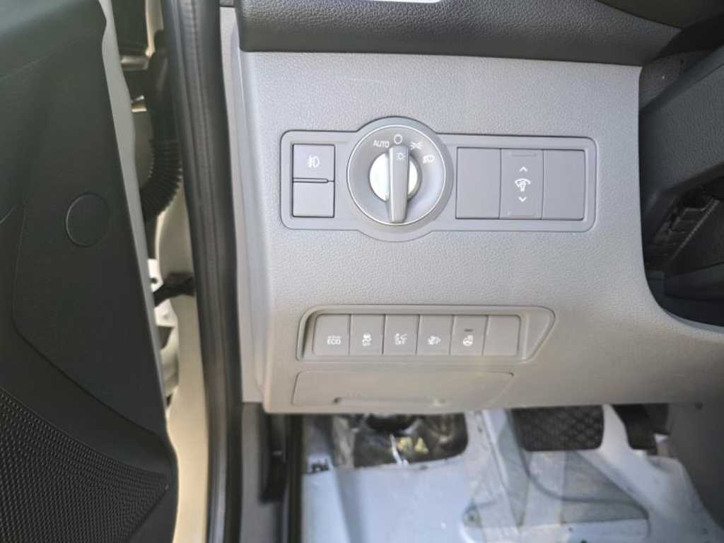 HYUNDAI Solati - Vista 11