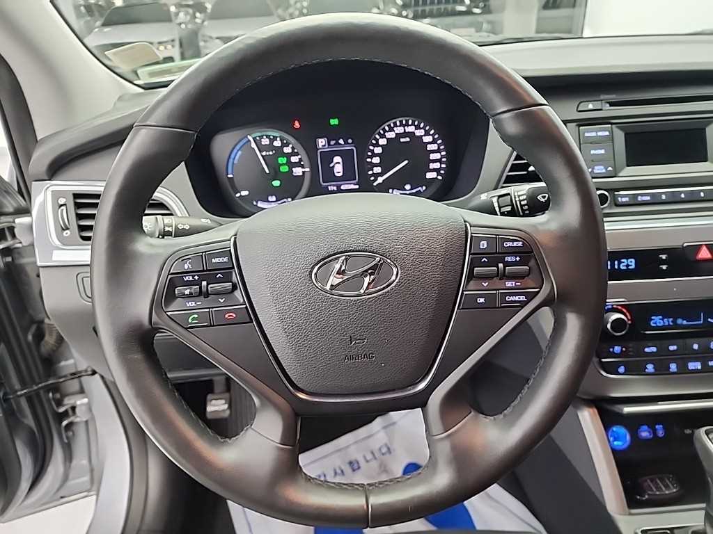 HYUNDAI Sonata - Vista 9