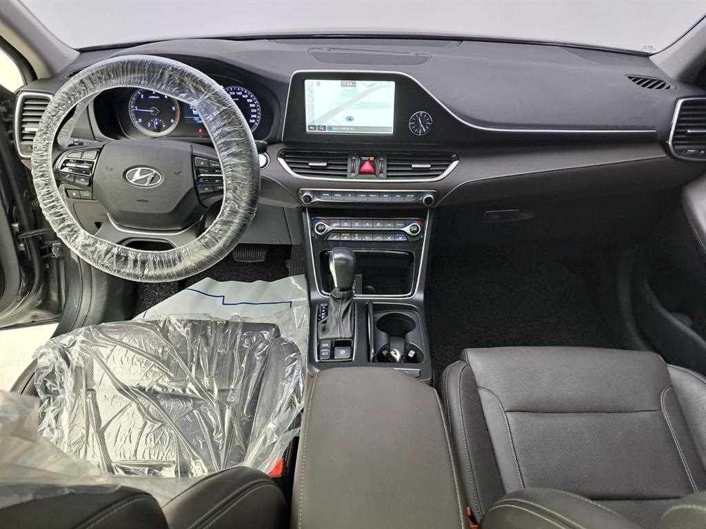 HYUNDAI Grandeur - Vista 6