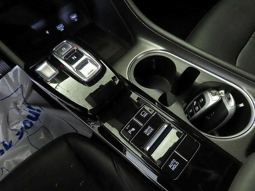 HYUNDAI Sonata - Vista 12