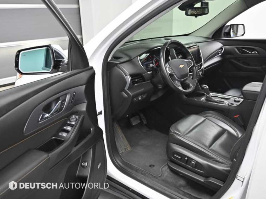 Chevrolet Travers - Vista 11