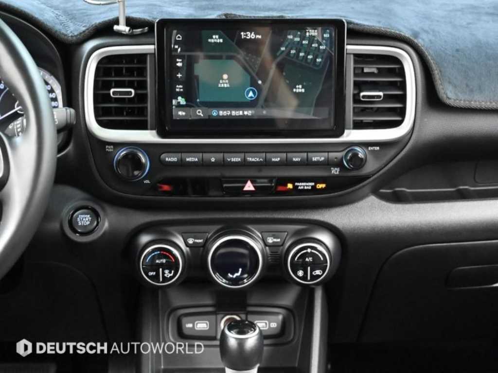 HYUNDAI Venue - Vista 12