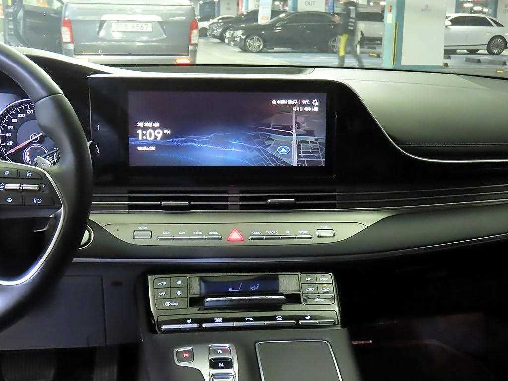 HYUNDAI Grandeur - Vista 11