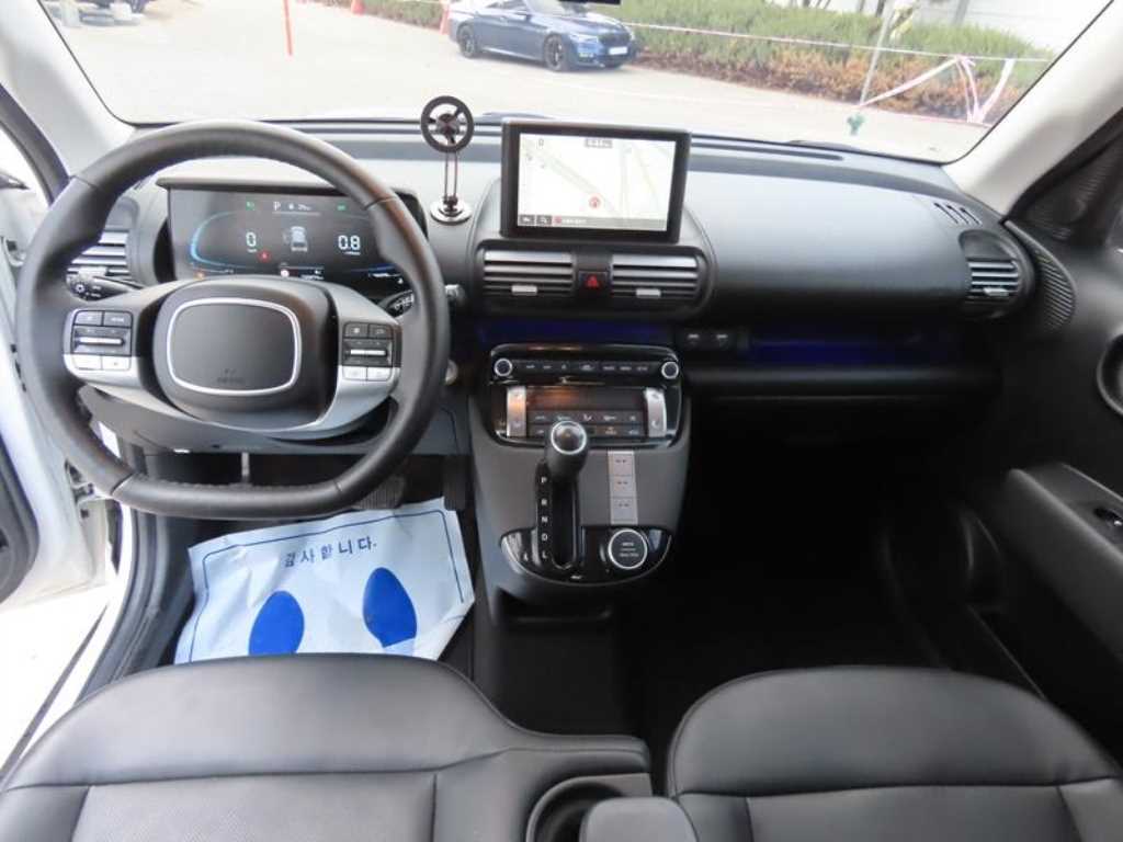 HYUNDAI Casper - Vista 9