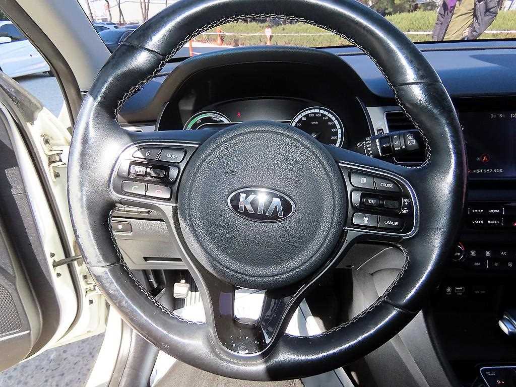 KIA Niro - Vista 8