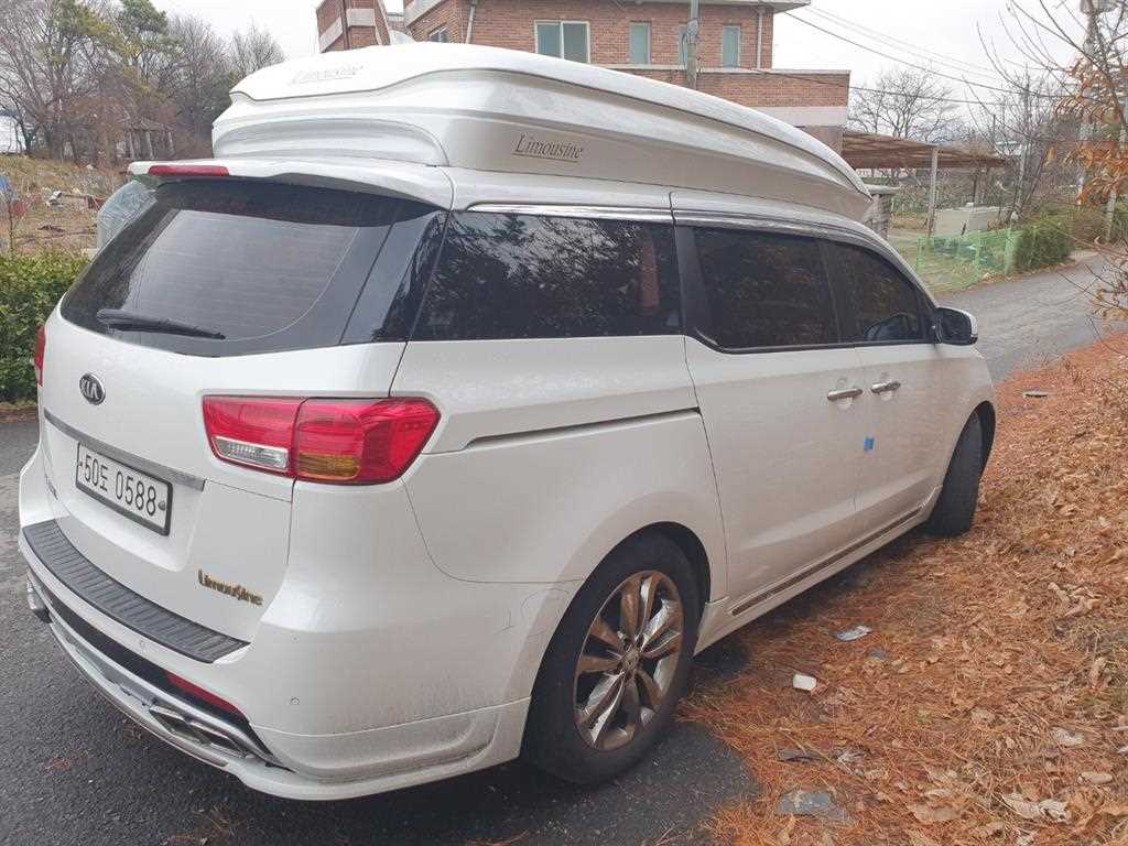 KIA Carnival - Vista 4