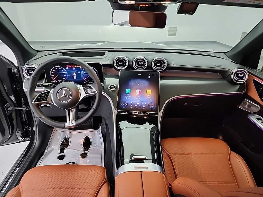 Mercedes Benz GLC Class - Vista 7