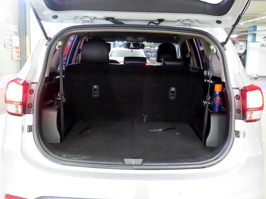 KIA Carens 2014 Plateado - Importación desde Corea - HF Imports Iquique - Foto 18