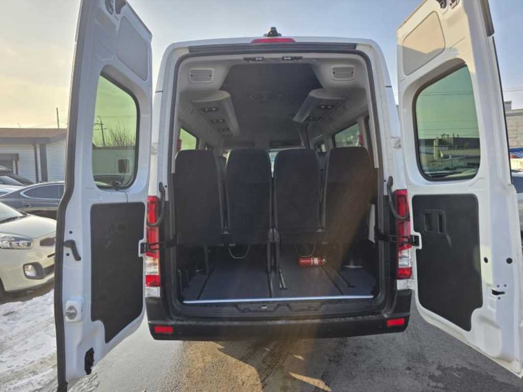 HYUNDAI Solati - Vista 7