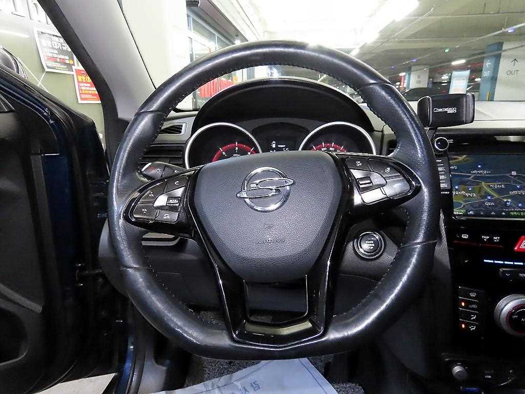 Ssangyong Tivoli - Vista 8