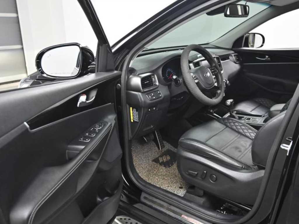 KIA Sorento - Vista 11