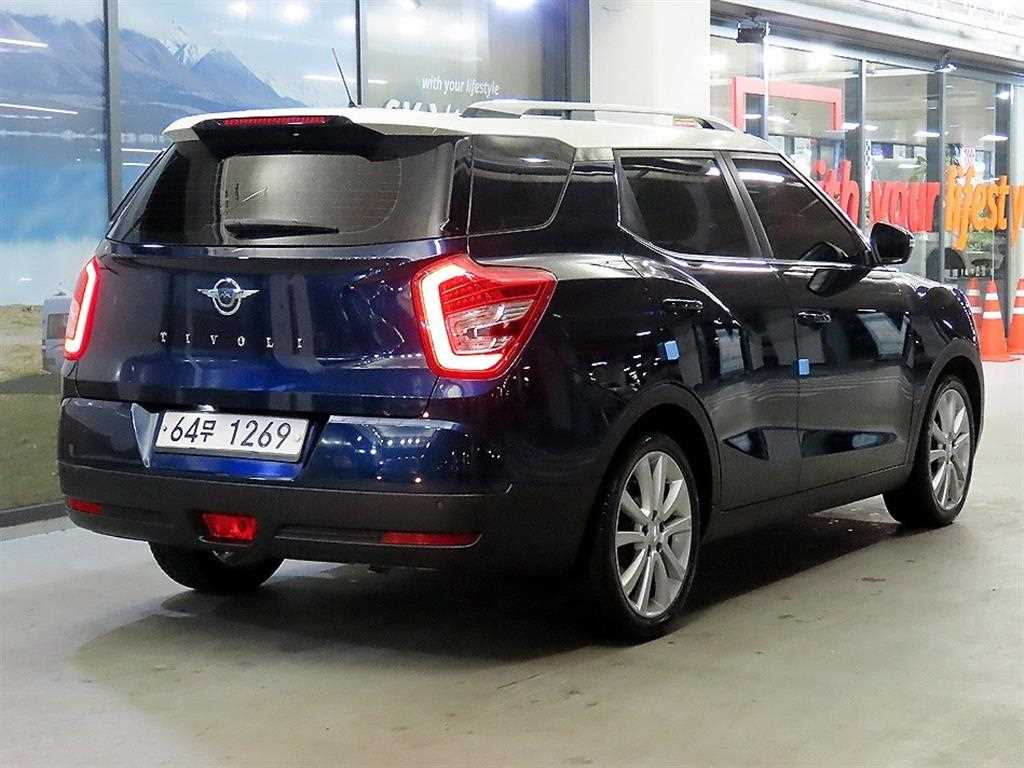 Ssangyong Tivoli - Vista 4