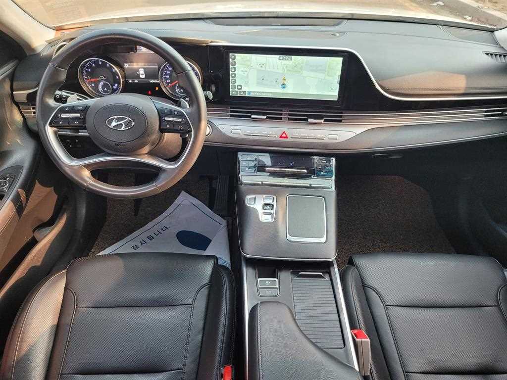 HYUNDAI Grandeur - Vista 11