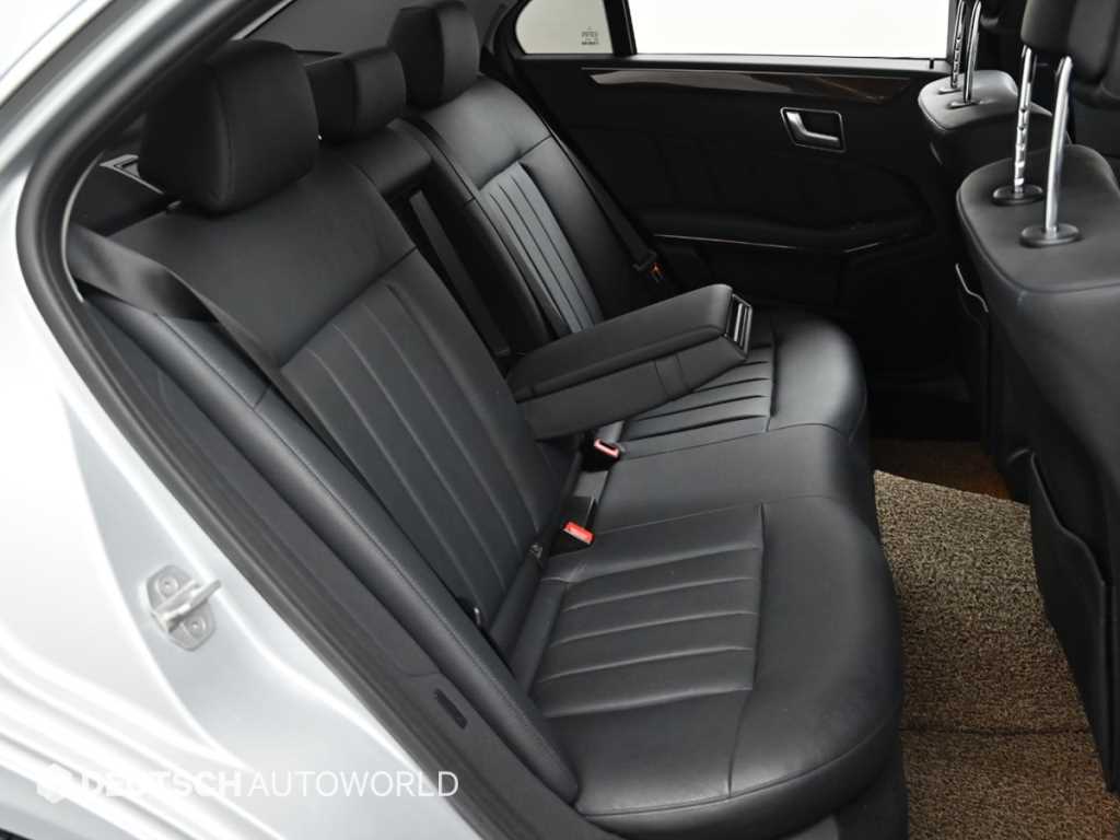 Mercedes Benz E class - Vista 12