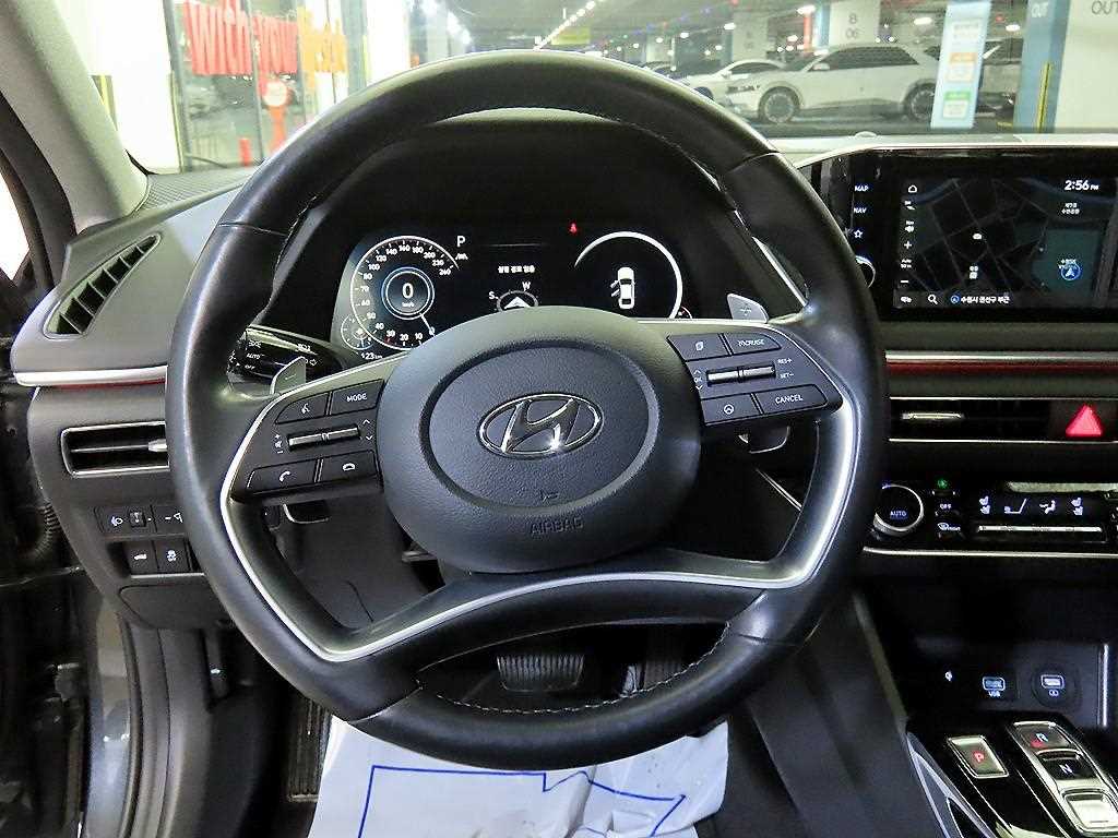 HYUNDAI Sonata - Vista 8