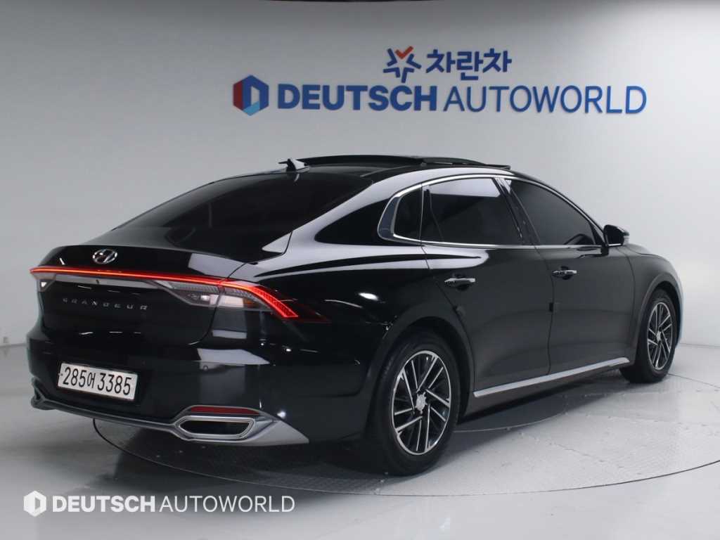 HYUNDAI Grandeur - Vista 5