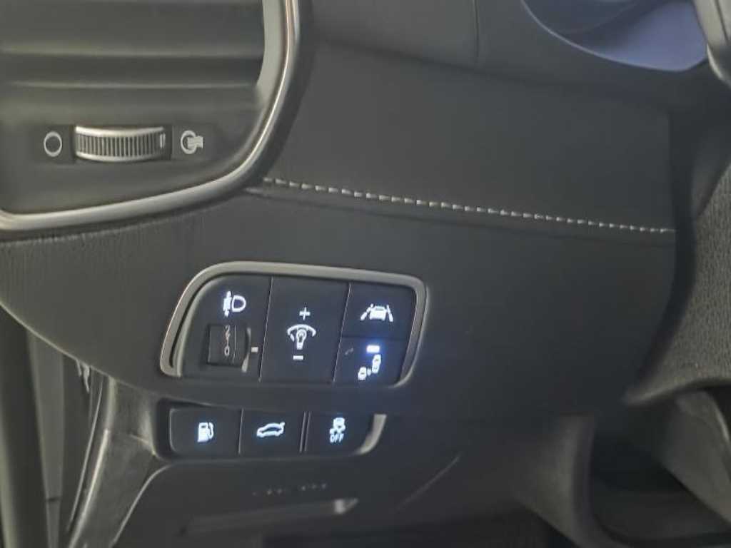 HYUNDAI Grandeur - Vista 11