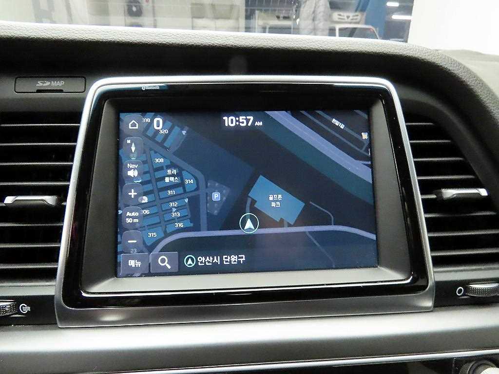 HYUNDAI Sonata - Vista 9