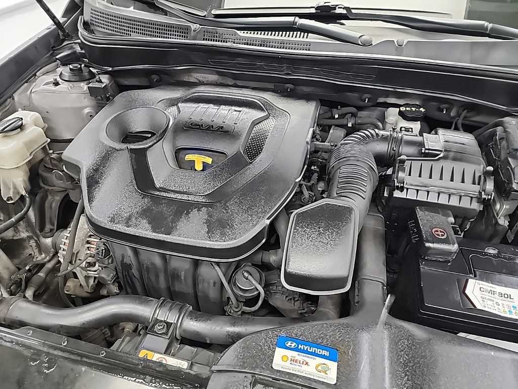 HYUNDAI Sonata - Vista 5