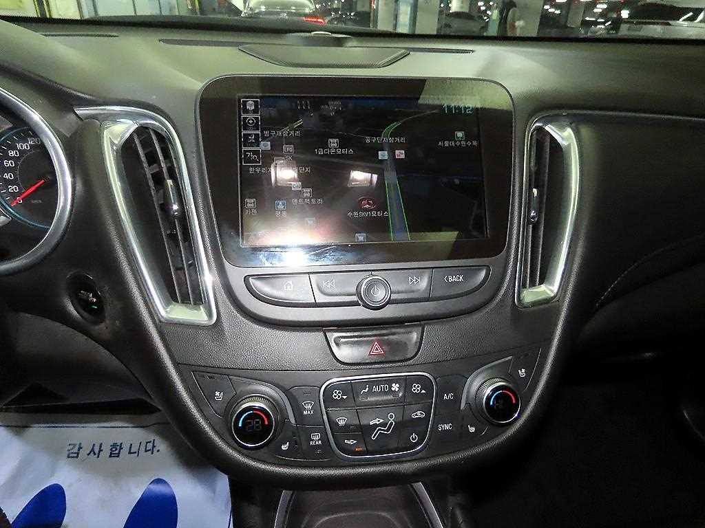 Chevrolet Malibu - Vista 11