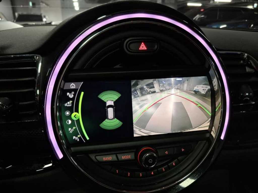 Mini Clubman - Vista 11