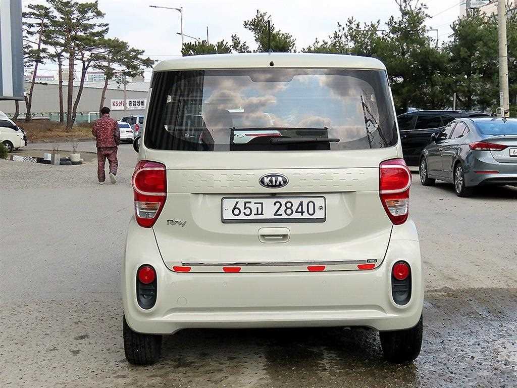 KIA Ray - Vista 4