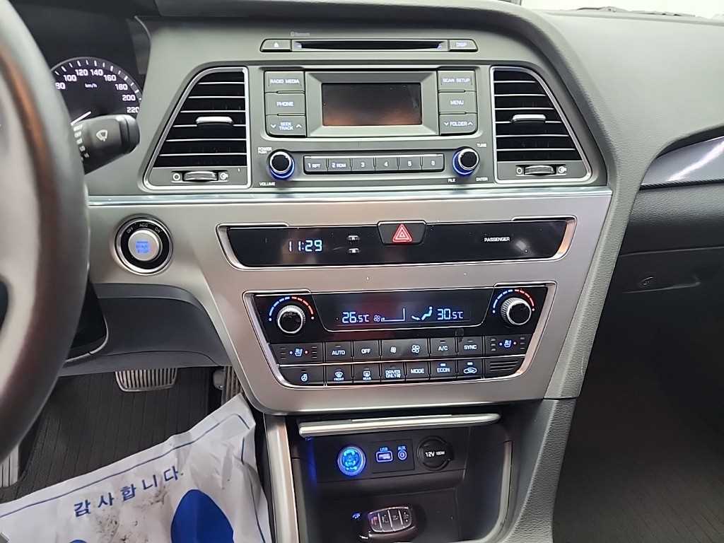 HYUNDAI Sonata - Vista 10