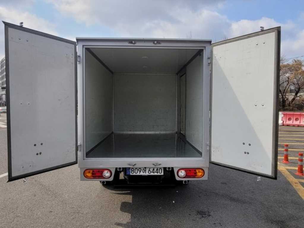 Small Truck tower_built-in tower - Vista 7