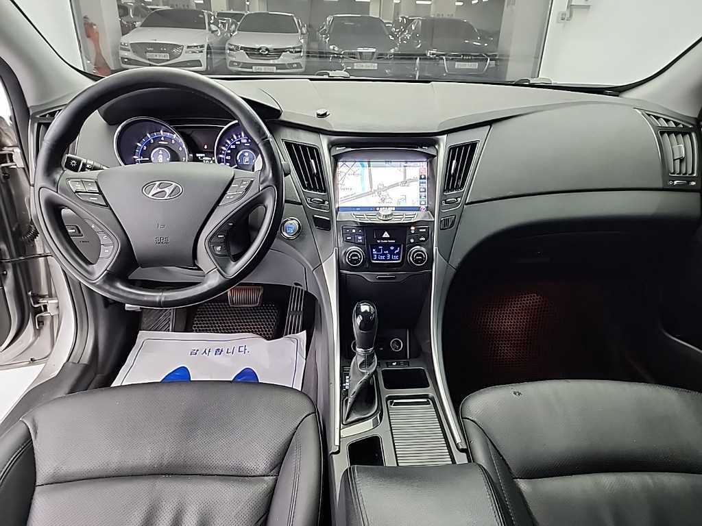 HYUNDAI Sonata - Vista 7