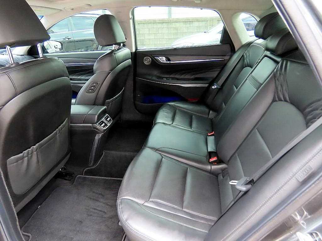 HYUNDAI Grandeur - Vista 6