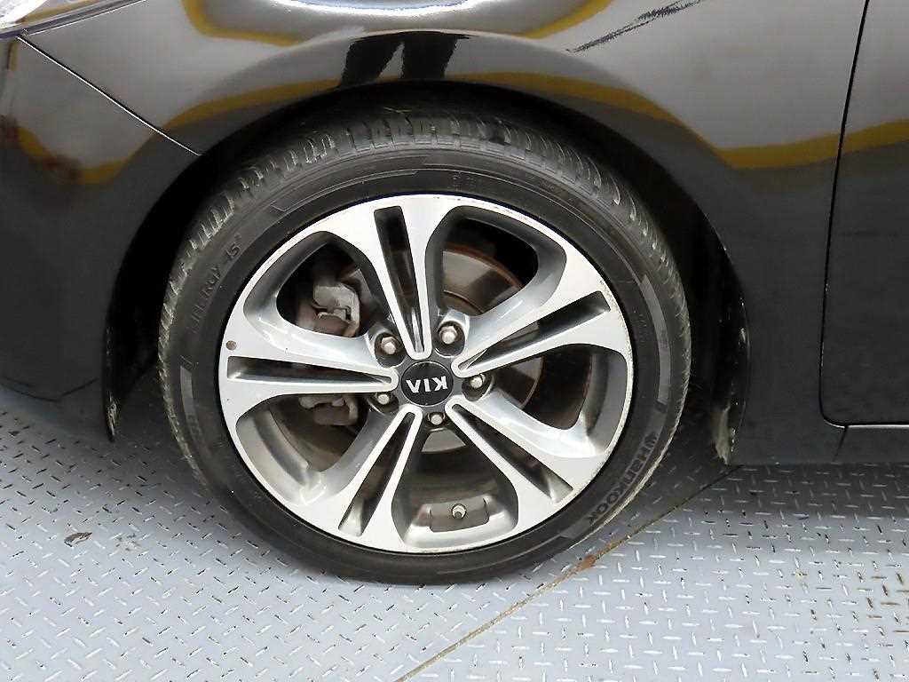 KIA K3 2015 Negro - Importación desde Corea - HF Imports Iquique - Foto 20