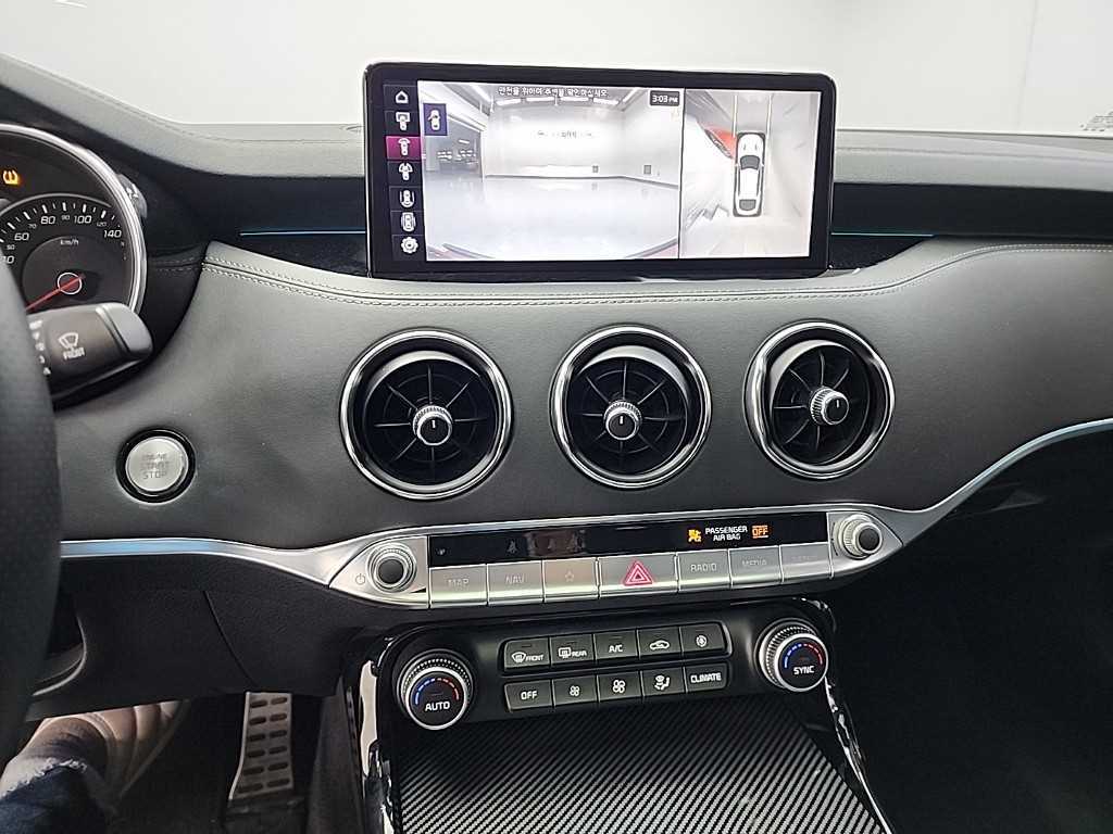 KIA Stinger - Vista 10