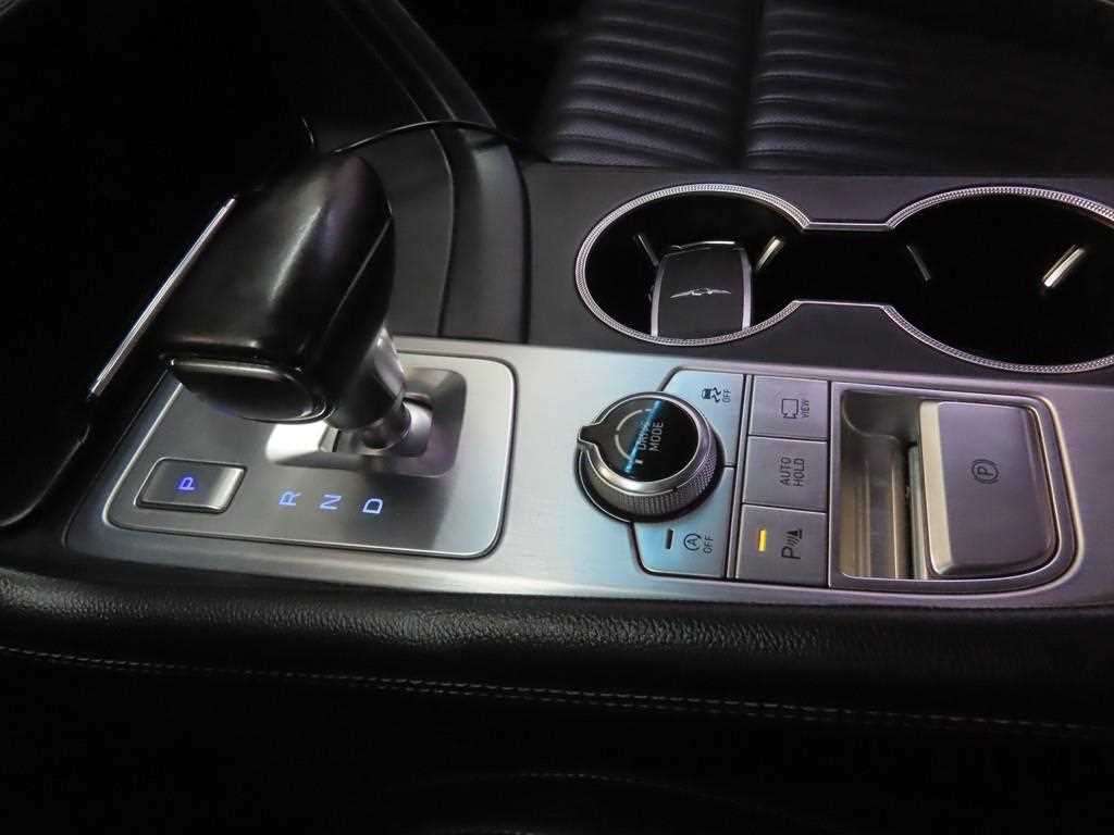 Genesis G70 - Vista 12