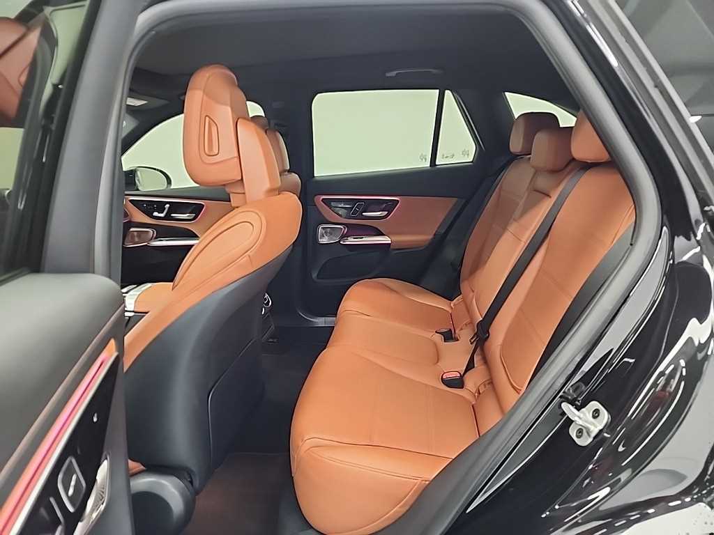 Mercedes Benz GLC Class - Vista 12