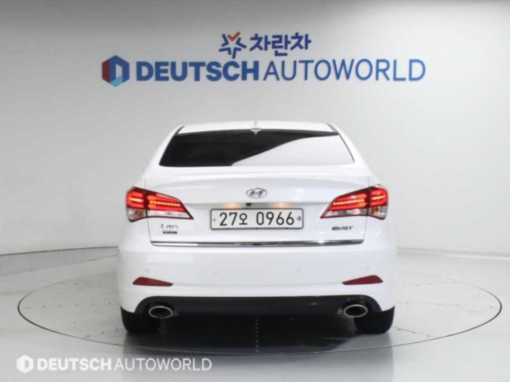 HYUNDAI i40 - Vista 4